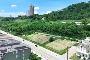 1922 Riverside Dr, Cincinnati, OH 45202 - Photo 1