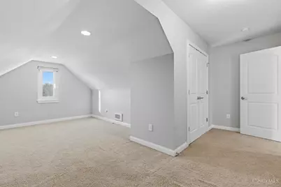 8016 Acorn Trail, Hamilton Township, OH 45039 - Photo 33