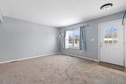 558 Brooke Boulevard, Wilmington, OH 45177 - Photo 3