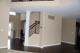 1206 Fox Horn Ct, Miami Township, OH 45150 - Photo 19