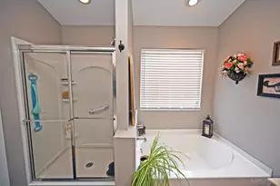 921 Heritage Green Dr, Monroe, OH 45050 - Photo 29