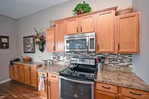 921 Heritage Green Dr, Monroe, OH 45050 - Photo 15