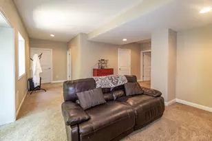 880 Sunrise Ridge Ct, Hamilton Township, OH 45039 - Photo 35