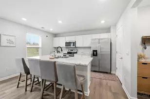 4992 Lakeview Dr, Hamilton Township, OH 45152 - Photo 13