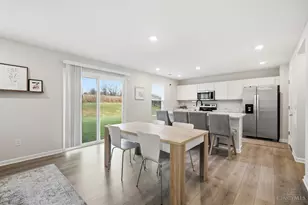 4992 Lakeview Dr, Hamilton Township, OH 45152 - Photo 9