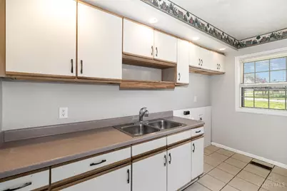 9500 Ridgemoor Avenue, Colerain Township, OH 45231 - Photo 9