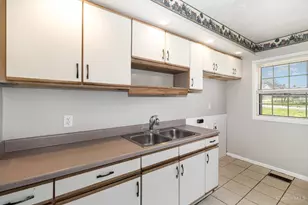 9500 Ridgemoor Ave, Colerain Township, OH 45231 - Photo 9