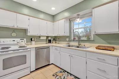 7800 Spirea Drive, Sycamore Township, OH 45236 - Photo 11