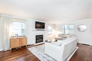 4385 Grinnell Dr, Sycamore Township, OH 45236 - Photo 9