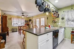 5468 Courier Ct, Delhi Township, OH 45238 - Photo 9