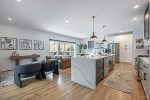 5017 Kenwood Rd, Cincinnati, OH 45227 - Photo 3