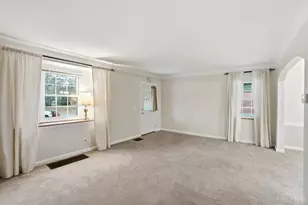 6145 Sunridge Dr, Cincinnati, OH 45224 - Photo 9