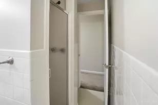 6145 Sunridge Dr, Cincinnati, OH 45224 - Photo 37