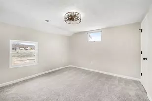 1660 Sample Rd, Reily Township, OH 45056 - Photo 9