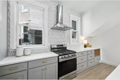 871 Hutchins Avenue, Cincinnati, OH 45229 - Photo 11