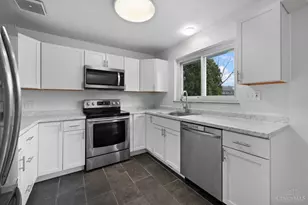 9470 Wynnecrest Dr, Blue Ash, OH 45242 - Photo 15