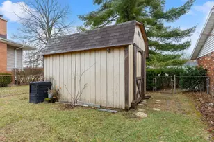 1379 Honeysuckle Dr, Fairborn, OH 45324 - Photo 27