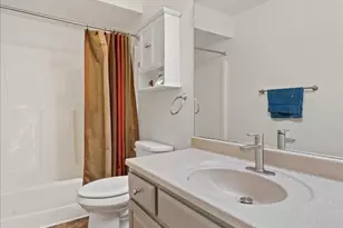 8051 Timbertree Way, West Chester, OH 45069 - Photo 23