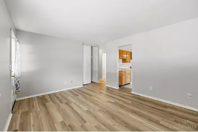 619 Charwood Drive, Union Township, OH 45244 - Photo 5