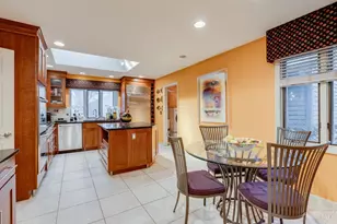 16 Woodcreek Dr, Blue Ash, OH 45241 - Photo 17