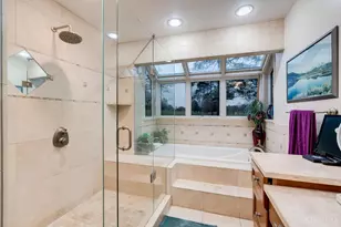 16 Woodcreek Dr, Blue Ash, OH 45241 - Photo 37