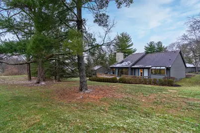 16 Woodcreek Drive, Blue Ash, OH 45241 - Photo 3