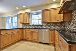 766 Woodfield Dr, Springfield Township, OH 45231 - Photo 21