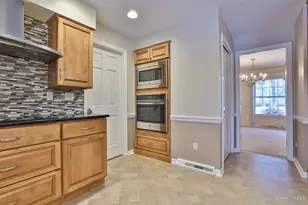 766 Woodfield Dr, Springfield Township, OH 45231 - Photo 23