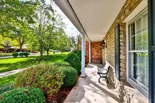 766 Woodfield Dr, Springfield Township, OH 45231 - Photo 3