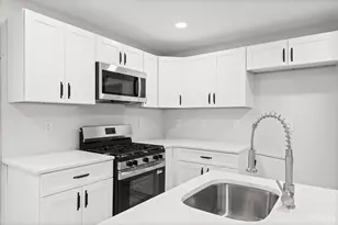 6230 Stover Ave, Golf Manor, OH 45237 - Photo 9