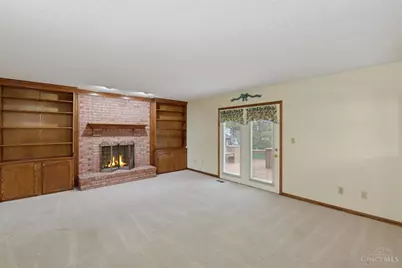 6358 Kings Arms Way, Fairfield, OH 45014 - Photo 3