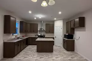 616 Crabapple Ct, Hamilton Township, OH 45039 - Photo 5