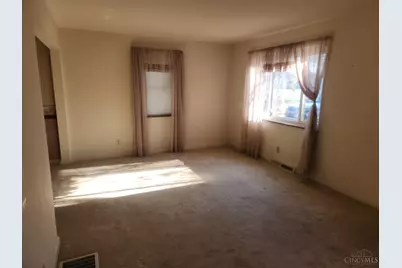 8146 Clough Pike, Anderson Township, OH 45244 - Photo 9