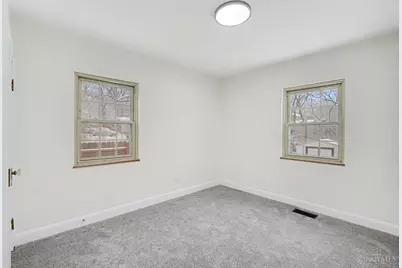 3823 Applegate Avenue, Cheviot, OH 45211 - Photo 9