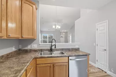 4243 N Yorkshire Square, Union Township, OH 45245 - Photo 9