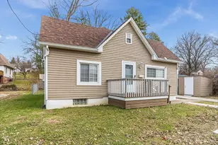 7026 River Rd, Cincinnati, OH 45233 - Photo 1