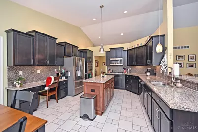 967 Burgess Court, Union Township, OH 45245 - Photo 17