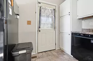 9695 Fernbrook Ct, Springfield Township, OH 45231 - Photo 19