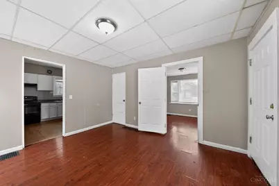 2729 Ruberg Avenue, Cincinnati, OH 45211 - Photo 9