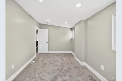 2033 Sundale Avenue, Cincinnati, OH 45239 - Photo 39