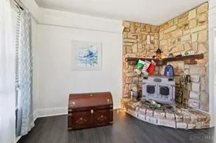 2005 Miles Rd, Springfield Township, OH 45231 - Photo 7