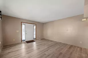 8951 Willowgate Ln, Huber Heights, OH 45424 - Photo 3