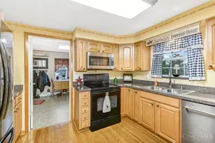 470 Little Turtle Ln, Union Township, OH 45244 - Photo 11