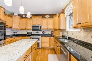 6521 Greenoak Dr, Green Township, OH 45248 - Photo 11