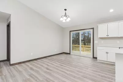 118 Shawnee Drive, Franklin Township, OH 45171 - Photo 11