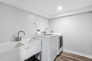 10105 Kenwood Rd, Blue Ash, OH 45242 - Photo 41