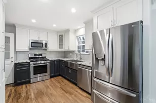 10105 Kenwood Rd, Blue Ash, OH 45242 - Photo 13