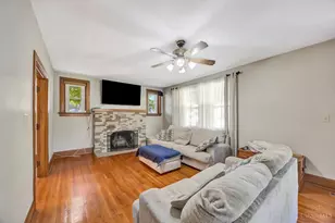 1917 Springdale Rd, Springfield Township, OH 45231 - Photo 7