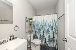 887 Lexington Ave, Cincinnati, OH 45229 - Photo 11