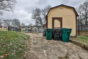 4893 N Overlook Ave, Cincinnati, OH 45238 - Photo 29